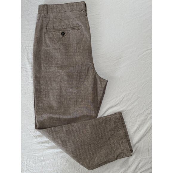 Banana Republic 'Relaxed Taper' Single Pleat Crop Stretch Cotton Pants. 34X25. - Picture 1 of 9